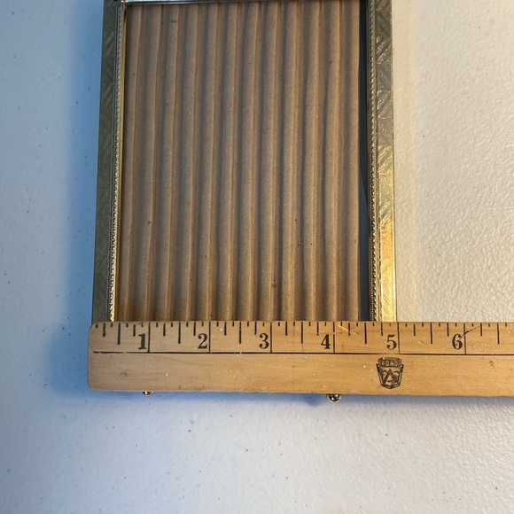 Vintage Metal 5x7 Table Top Picture Frame - Picture 7 of 8